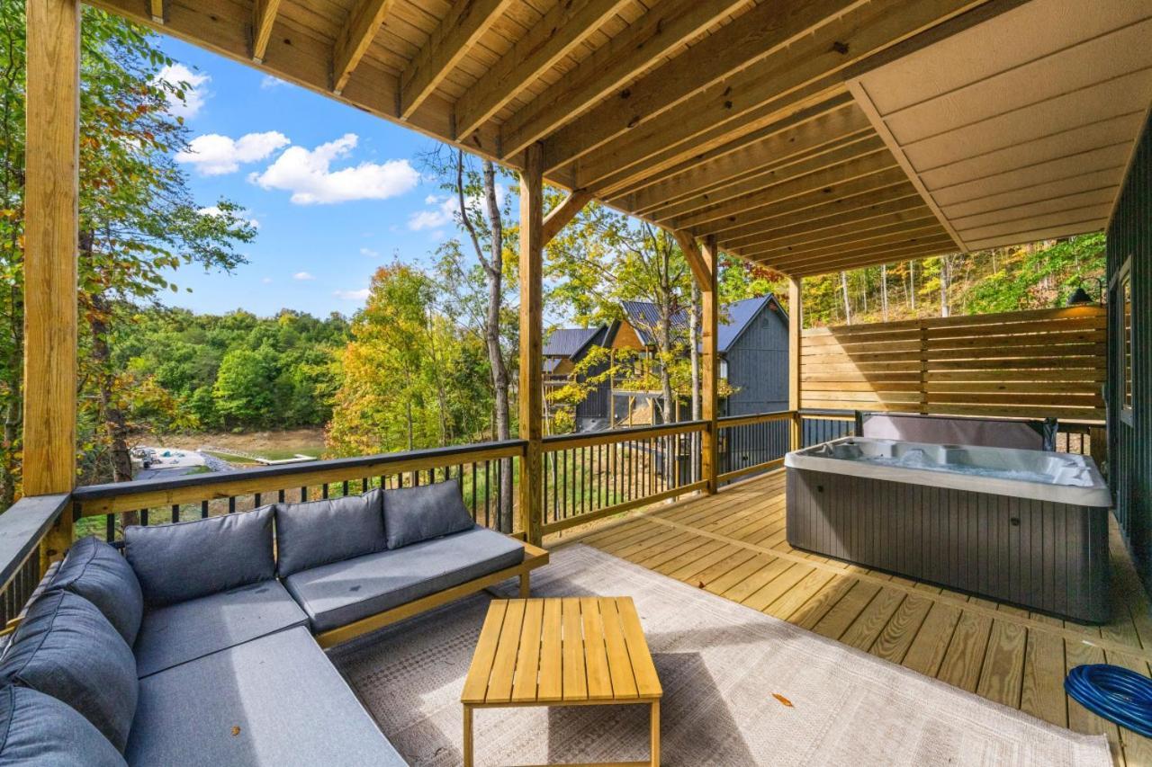 Cozy Cove Retreat W Lake View Hot Tub Firepit Dandridge Exterior foto